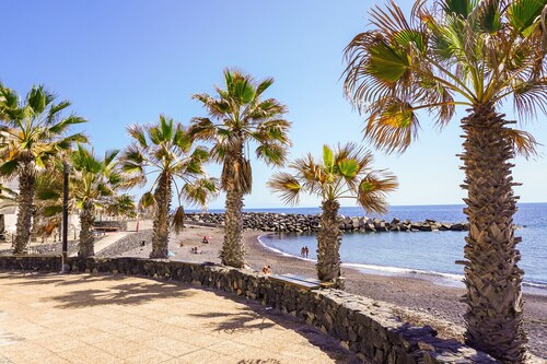 Las Eras - The House in front of the Sea