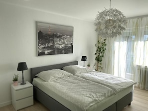 4 bedrooms, iron/ironing board, free WiFi, bed sheets - Modern holiday home Celle an der Aller (Celle)