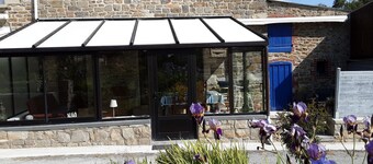 Le Relais Bleu de St Lunaire house with swimming pool & SPA 800m from the beach