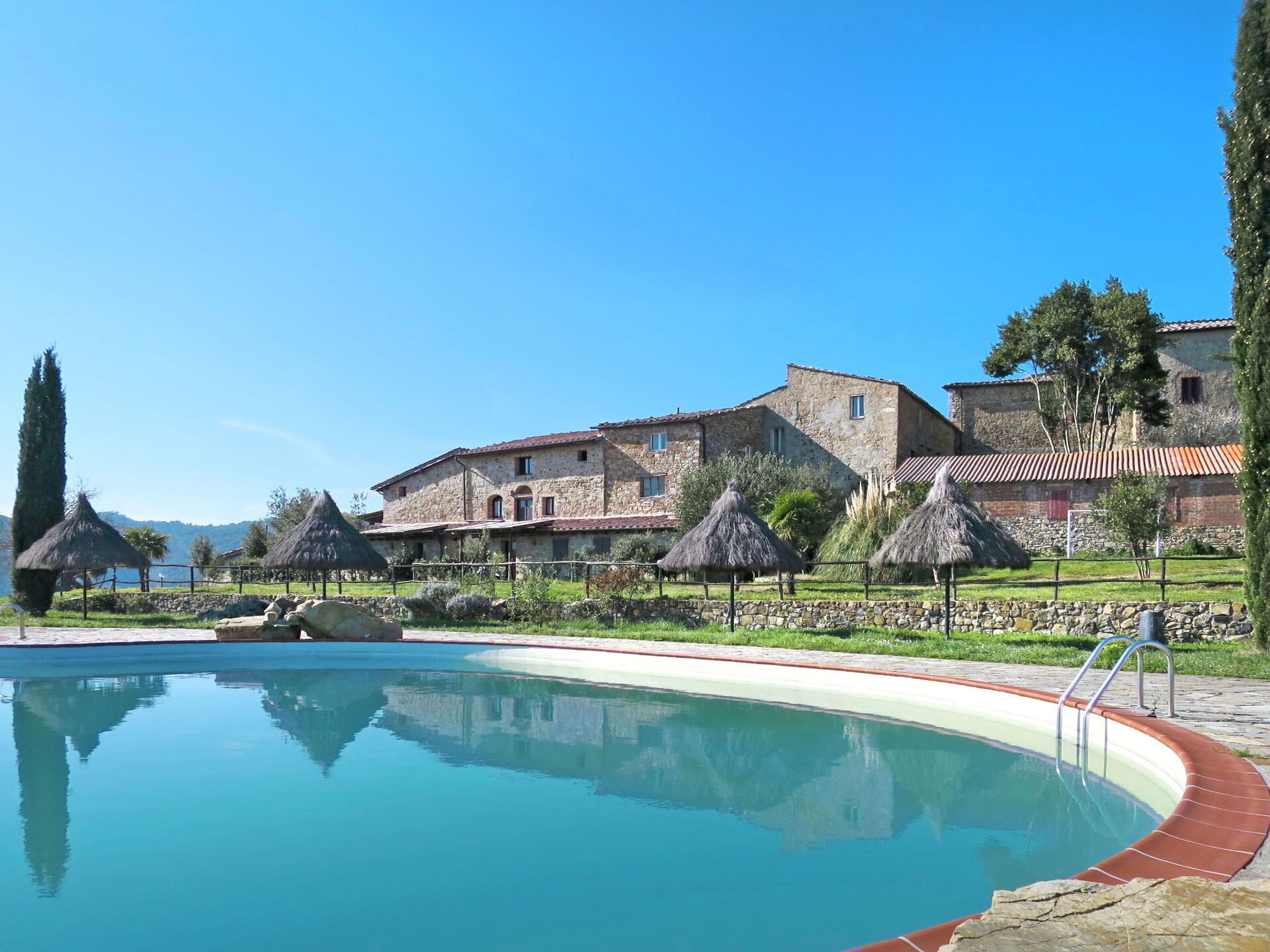 Cosy apartment in villa for 4 guests with pool, A\/C, patio, pets allowed, panoramic view and par...
