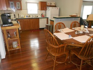 Fridge, microwave, oven, stovetop - Quiet 3 bedroom, 2 Bath Home located within 1/2 mile of ferry to Cape Lookout (Harkers Island)