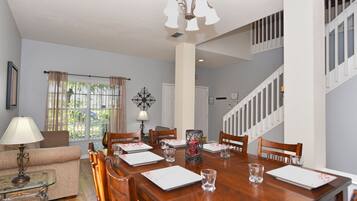 House, Multiple Beds, Private Pool, Pool View | Private kitchen | Fridge, microwave, stovetop, dishwasher