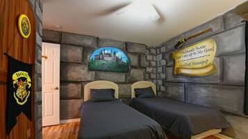 House, Multiple Beds, Private Pool, Pool View | 6 bedrooms, free WiFi