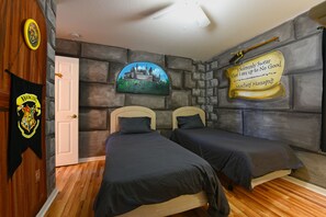 บ้านพัก, หลายเตียง, สระว่ายน้ำส่วนตัว, วิวสระว่ายน้ำ | 6 ห้องนอน, Wi-Fi ฟรี