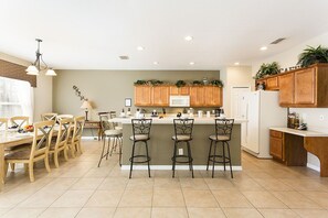 Interior - Watersong Disney Villa (Davenport)