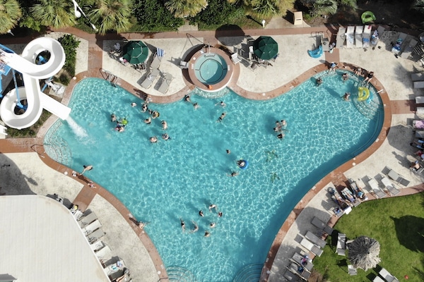 Building B Pool