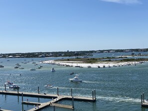 Marina - It’s all about the view! Gorgeous 6th floor unit offering breathtaking views. (Orange Beach)