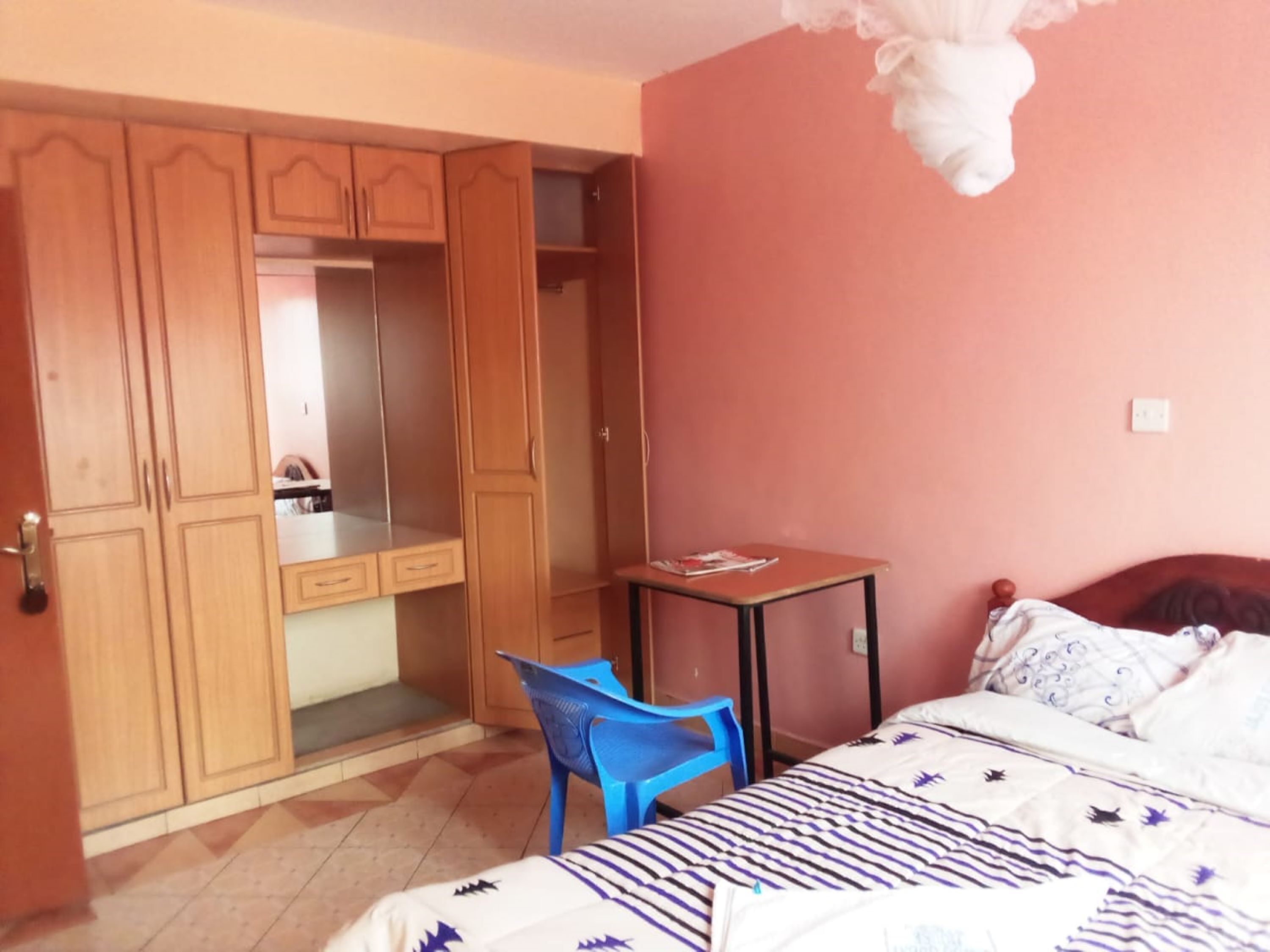Desk, free WiFi, bed sheets