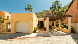 Unclassified image, 4 of 13, button - CASA ESPERANZA in Pedregal, Cabo San Lucas (Pedregal)