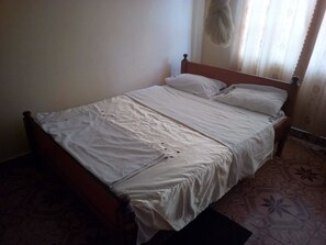 Single Room | Free WiFi, bed sheets - Kayrock Hotel (Wote)