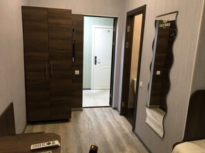 Standard Single Room | In-room safe, blackout curtains, iron/ironing board, free WiFi - Guest House HOTEL (Mazyr)