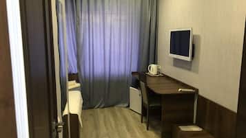 Standard-Einzelzimmer | 2 Schlafzimmer, Zimmersafe, Verdunkelungsvorhänge, Bügeleisen/Bügelbrett