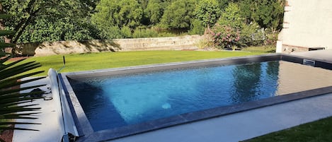 Piscine extérieure, piscine chauffée