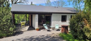 Outdoor dining - Gîte for a relaxing break in the heart of the Ardennes (Stoumont)