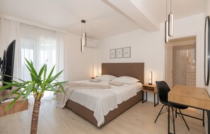 5 Schlafzimmer, Zimmersafe, Reisekinderbett, kostenloses WLAN