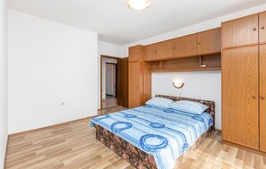 4 bedrooms, free WiFi, bed sheets