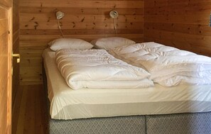 3 dormitorios, cuna de viaje, wifi gratis y ropa de cama