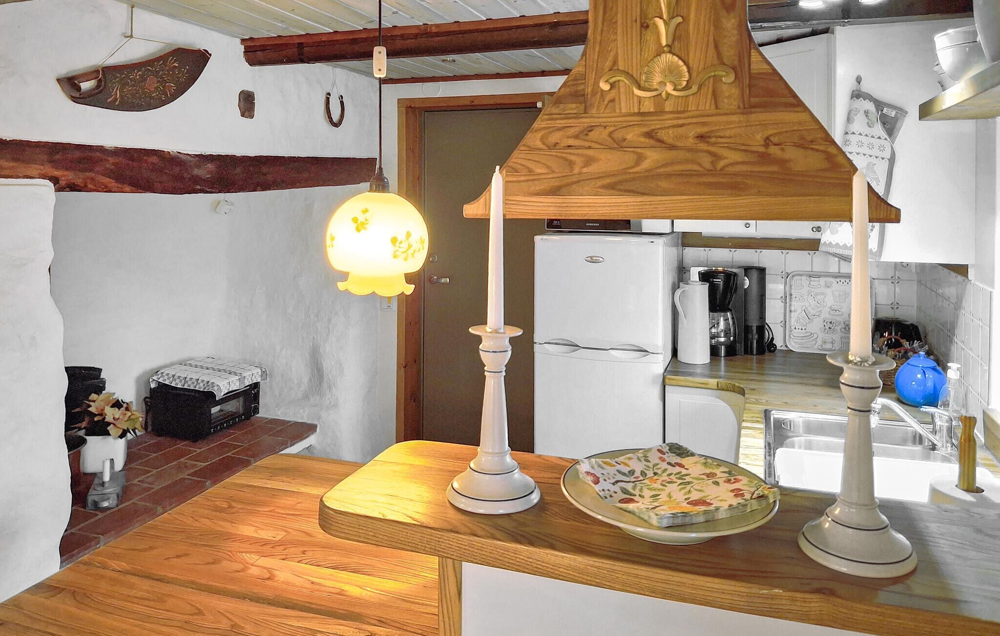 Réfrigérateur, plaque de cuisson, cafetière/bouilloire