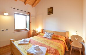2 habitaciones, cuna de viaje, wifi gratis y ropa de cama 