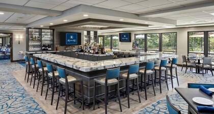 The Poolside Villa- 2queen bd, lake Keowee, golf,hike,waterfalls, near Clemson,