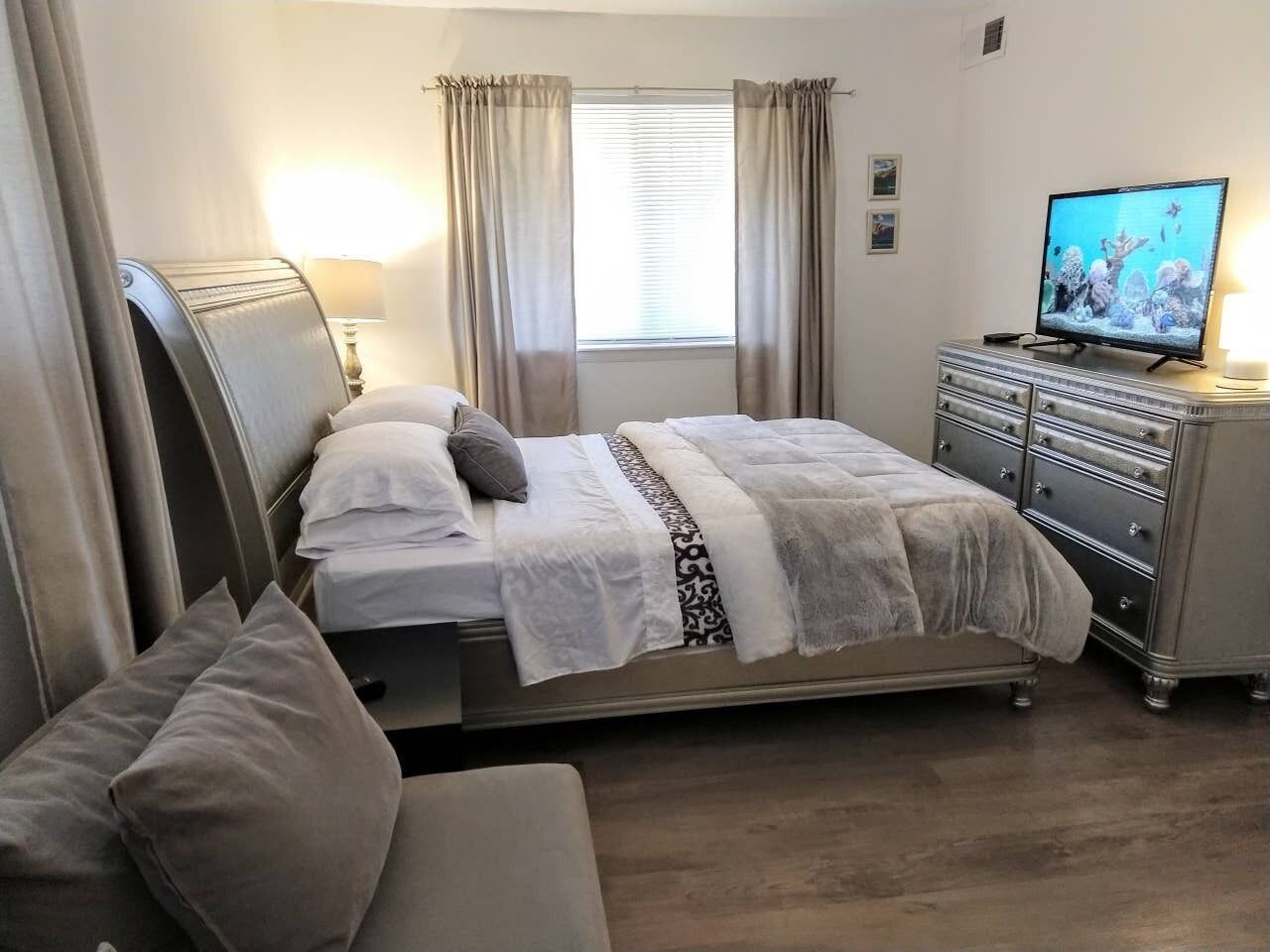 2 bedrooms, desk, iron/ironing board, free WiFi