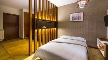 1 habitación, tabla de planchar con plancha, wifi y ropa de cama