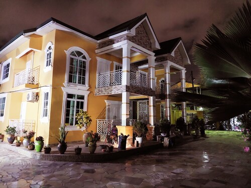 Cozy and Immaculate Abode ...All Yours!
Locate us on all search engines or maps.