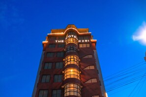 Exterior - The Hotel Ezri (Meru)