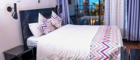 Standard Room | Premium bedding, pillowtop beds, desk, laptop workspace