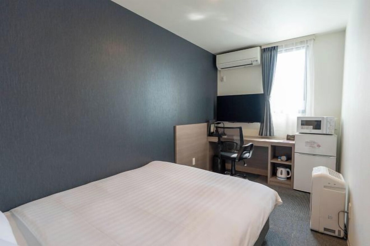 Double Room, Non Smoking (Check-in Is Not Available After 11p.m.)