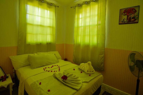 1 bedroom, iron/ironing board, WiFi, bed sheets