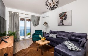 Living area - 1 bedroom awesome apartment in Lovran (Lovran)