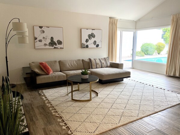 Smart TV, fireplace, books