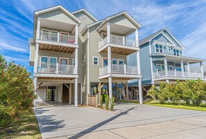 Exterior - 3 BRs; ensuite baths; Close to Beach, Boardwalk; ready for Fun in the Sun (Carolina Beach)