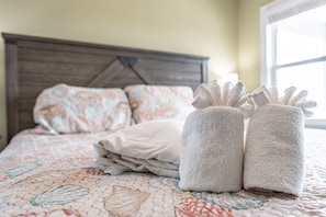 3 bedrooms, desk, free WiFi, bed sheets