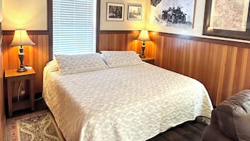 Travel cot, free WiFi, bed sheets