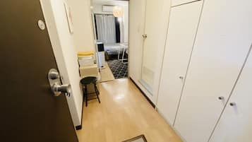 Basic Apartment (L401) | 1 bilik tidur, seterika/papan seterika, Wi-fi percuma