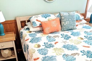 4 bedrooms, iron/ironing board, free WiFi, bed sheets - Amazing Ocean View 4bd/3bth Pet Friendly-1 Min Walk to Beach (Avon)