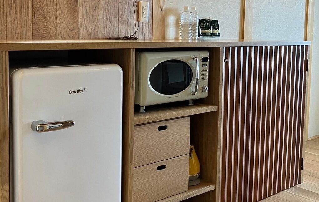 oak tree house, with private sauna, non smoking | private kitchenette | electric kettle