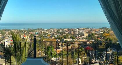 Hermosa casa con vista al mar