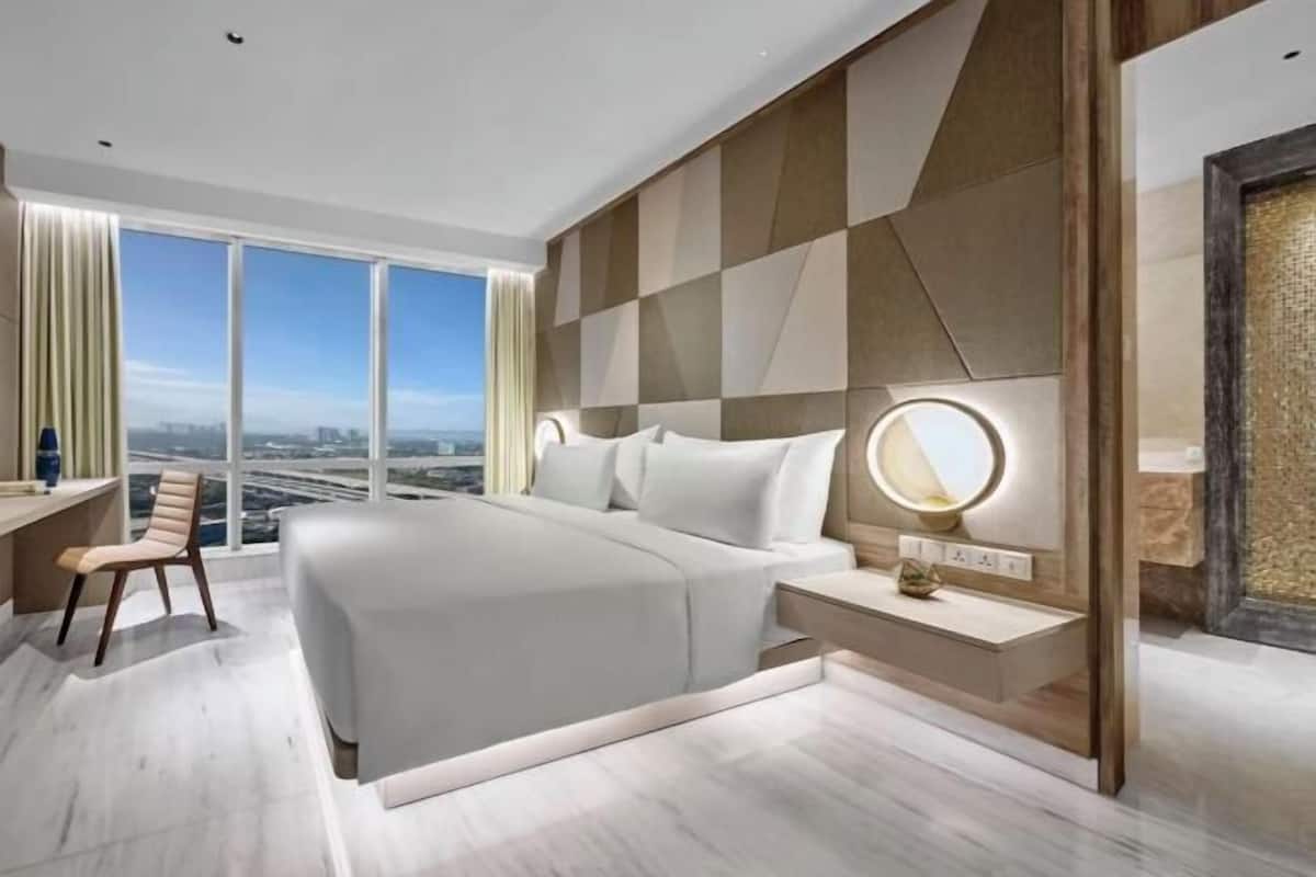 1 bedroom, minibar, in-room safe, desk