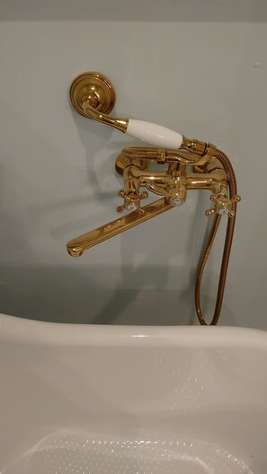 Apartment | Bathroom | Separate tub and shower, hair dryer, bidet, towels - The standard apartment shibuya A (Tokyo)