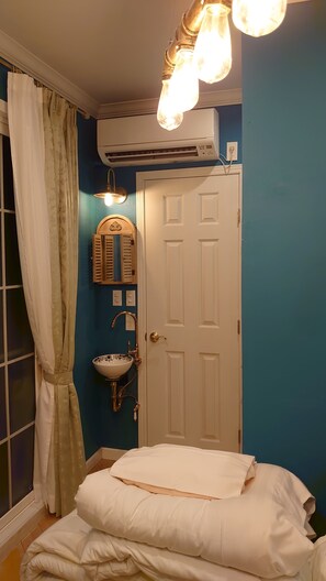 Apartment | 1 bedroom, individually decorated, individually furnished