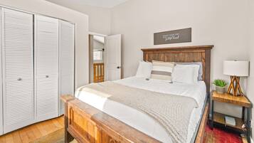 3 bedrooms, WiFi, bed sheets