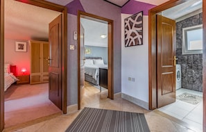 7 bedrooms, travel cot, free WiFi, bed sheets