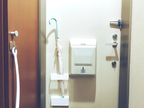 Interior entrance - Nestay Suite Tokyo Shibuya (Tokyo)