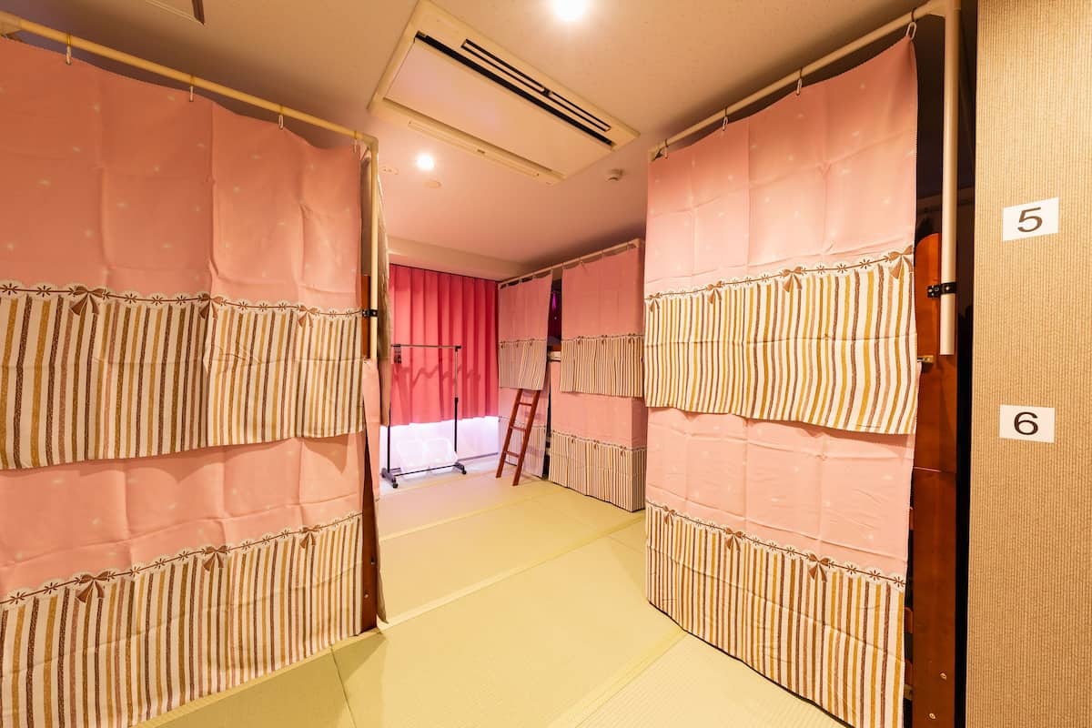 (女性専用ドミトリー) 6人部屋~心斎橋近く立地最高のゲストハウス Nikko INN #601 | 1 室のベッドルーム、WiFi (無料)
