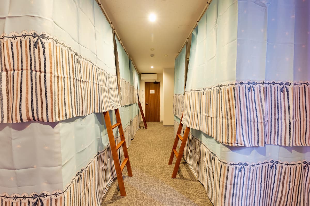 (男女混合ドミトリー) 6人部屋~心斎橋近く立地最高のゲストハウス Nikko INN #503 | 1 室のベッドルーム、WiFi (無料)