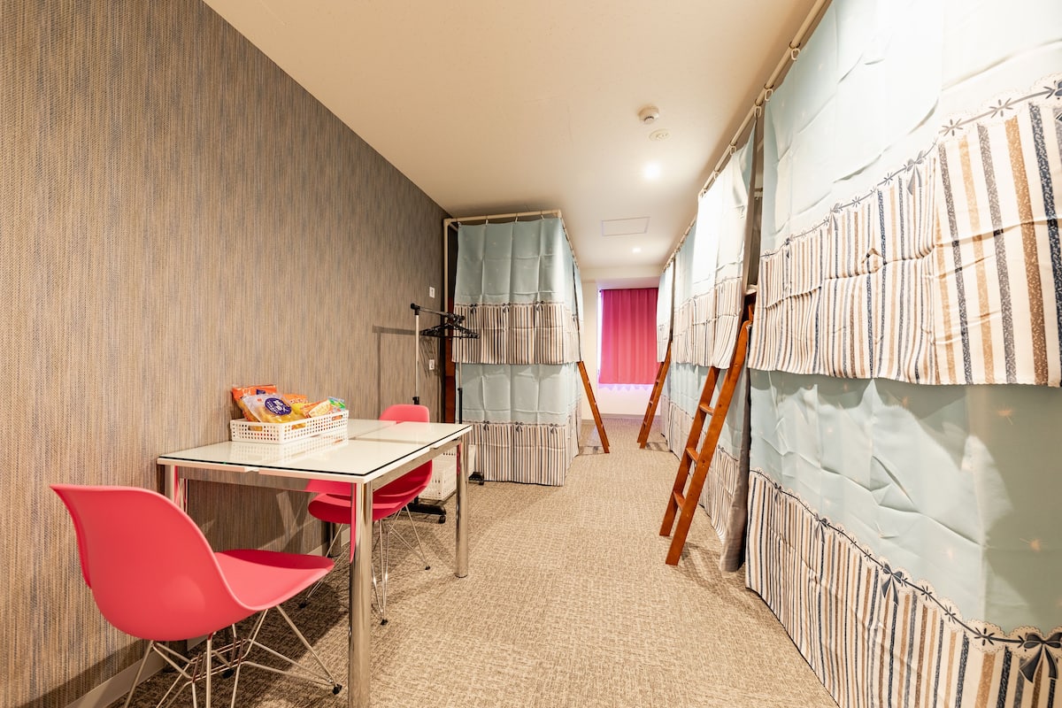 (男女混合ドミトリー) 6人部屋~心斎橋近く立地最高のゲストハウス Nikko INN #502 | 1 室のベッドルーム、WiFi (無料)
