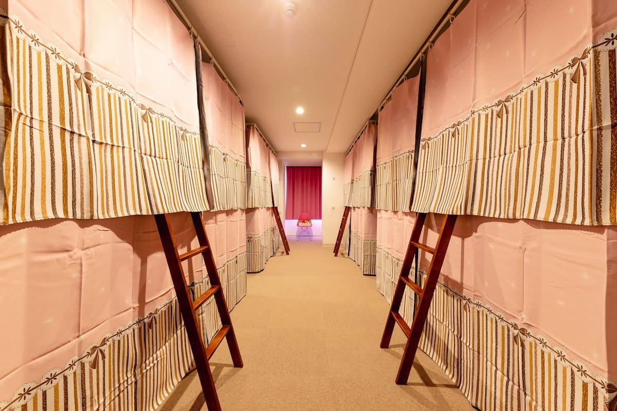 (女性専用ドミトリー) 8人部屋~心斎橋近く立地最高のゲストハウス Nikko INN #401 | 1 室のベッドルーム、WiFi (無料)